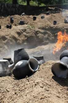 Peças de Barro Negro na fogueira